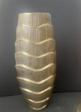 Stunning Gold Metal Vase With Unique Design 100% Metal.QUALITY picture