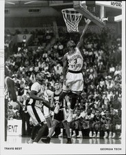 Press Photo Georgia Tech Basketball Player Travis Best Shoots Layup - srs00207 picture