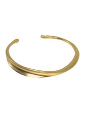 Solid Twist Luxury Cuff picture