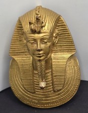 Vintage 1976 MMA Metropolitan Museum Of Art Egyptian King Tut Gold Plate Pendant picture