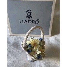 LLADRO 7577 A Basket for You _ Retired  Excellent Condition Original Box Rare picture