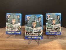 🎄🎅🎄Home Alone 2 trading cards - 1 PACK 🎄🎅🎄 picture