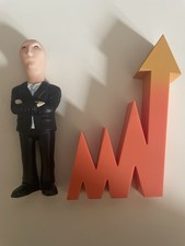 Youtooz Stonks Vinyl Figure #21 Meme Collection Collectible Figure NO BOX picture