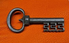 ANTIQUE 15TH CENTURY WROUGHT COLLECTIBLE IRON DOOR/CHEST LOCK KEY **10,4cm** picture