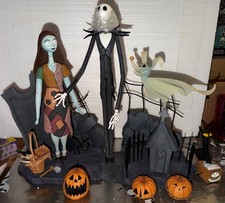 2004 NECA Disney Nightmare Before Christmas Jack  & Sally Figurine Display picture