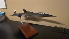 SR-71 Blackbird NASA 1/72 scale Executive Series Desk model picture