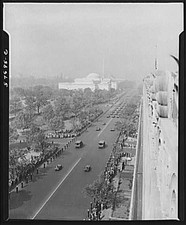 Photo:New Delhi India 1910s Procession Parade Avenue with Crowd and Cars picture