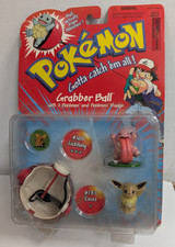 Pokemon Grabber Ball + 2 Pokemon & Pokemon Badge Lickitung Eevee New 1998 picture