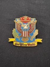 2002 Walt Disney World Hall of Presidents Eagle Crest Pin picture
