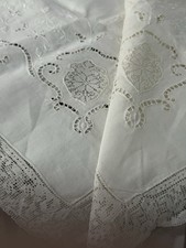 Vintage Linen/Lace Embroidered Tea Cloth picture