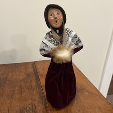 1994 BYERS CHOICE CHRISTMAS CAROLEr Woman Long Blond Hair Burgundy Velvet Dress picture