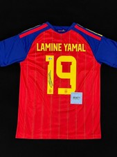 Lamine Yamal #19 Spain Signed Football Jersey with Beckett Authentication picture