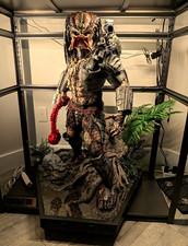 Prime 1 Studios Jungle Hunter Predator Regular Edition with Bonus Spine picture