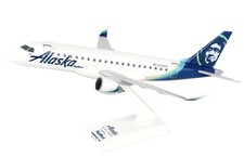 Skymarks SKR904 Alaska Skywest Airlines E-175 N170SY Desk 1/100 Model Airplane picture