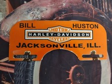 VINTAGE HARLEY-DAVISON JACKSONVILLE, ILL. PORCELAIN LICENSE PLATE HOLDER SIGN picture