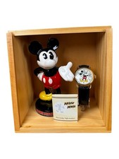 Fossil Gold Limited Edition Mickey Mouse Watch w Figurine #118/1000 LI1562 VTG  picture