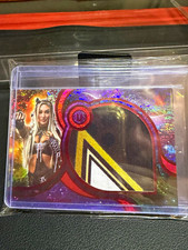 Topps 2026 WWE Universe Izzi Dame WWE Authentics Relic WA-ID 1/10 First on print picture