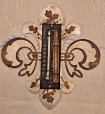 Antique Fleur-de-lis Metal Wall-hanging Thermometer with Borometer Hand-painted picture