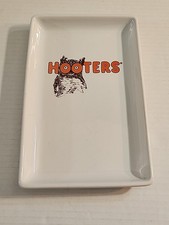 Vintage Hooters Restaurant White Ceramic Plate 9