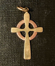 10k Irish Solid Gold Celtic Cross 2.9 grams 30mm picture