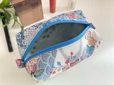 Japanese Vintage Kimono Silk Zipper Box Pouch Floral Blue & Multicolor handmade picture