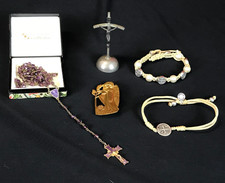4 pcs Vintage ROSARY, ITALIAN CROSS, PIN & More picture