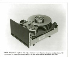 ITHistory PHOTO  (1980s) SEAGATE ST4144N FullHeight 5.25