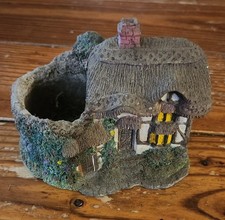 Rare & Retired Ceramic / Resin Viking  Cottages  &  Planter  Lot 2 picture