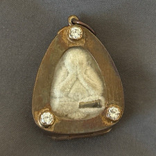 Send Offer Thai Phra Pidta Luang Phor Koon Wat Ban Rai Takrut 3 Diamond Case picture