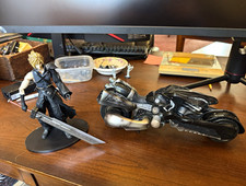 Final Fantasy FF7 Cloud Strife Play Arts w/ Motorcycle Fenrir Advent Children picture