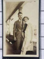 Vintage 1927 Snapshot Bob & Greta Young Rising Sun Maryland Identified Photo picture