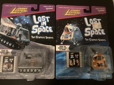 Johnny Lightning Lost in Space Classic Series Lot Space Pod, Chariot picture
