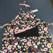 Handmade Kids Black Floral Apron Pink Accent Pockets Adjustable Neck picture