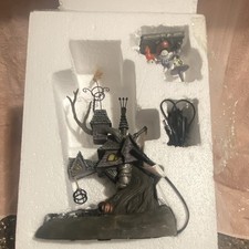 ULTRA RARE Dept 56 Nightmare Before Christmas Lock Shock Barrel Treehouse Lit picture