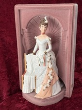 1986 Mrs. Albee Award-100th Anniversary Of Avon-New In Box &Perfect Condition picture