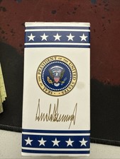 Trump  2025 Air Force One -official M&MS  picture