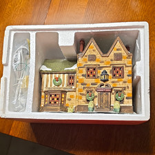 Department 56 Dickens' Village Chesterton Manor Porcelain, Lit, Boxed 1987 picture
