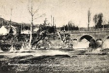 16336 Postcard, CPA, destroyed bridge, Montmédy, village, river, Pont de Montmédy, around 1915 picture