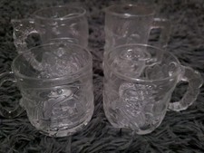 TitleVintage 1995 McDonald's Batman Forever Complete Set 4 Embossed Glass Mugs picture