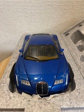 AUTOart Bugatti EB 18.3 Chiron 1/18 Scale Model Car Diecast picture