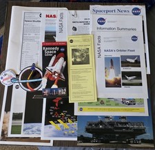 2000s NASA Kennedy Space Center Souvenir & Information Packet Discovery Shuttle picture