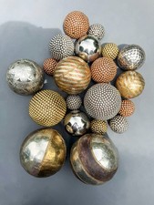 MINT: 20 LUXE VINTAGE MIXED METAL & SIZED DECORATIVE ORBS / SPHERES C 1984 picture