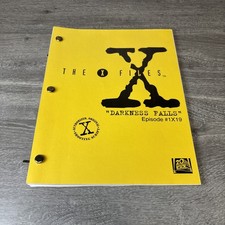 The X FILES Original Shooting Script TV Show Darkness Falls 1994 Yellow Rare picture
