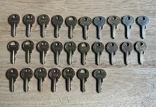 27 Master Lock Numbered Padlock Keys M1 picture