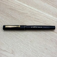 Excellent Pilot 70 Limited Edition MF 14K Gold Fountain Pen Japan picture