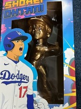 NEW 2024 GOLD Shohei Ohtani Bobblehead Los Angeles Dodgers Membership Exclusive picture