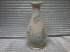 Lenox Mother's Day 1983 Swan Vase 7.5