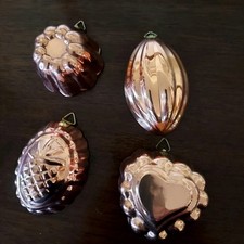 Vtg 4 Pc COPPER Ware Minature MOLDS w/hangers, Lined,  Excellent  Condition8 picture