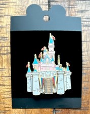Disney WDW Sleeping Beauty Castle Series Jumbo 3D Cast Exclusive Pin 2003 picture