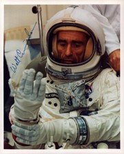 Astronaut Walt Cunningham (Apollo 7) hand-signed 8x10'' photo picture